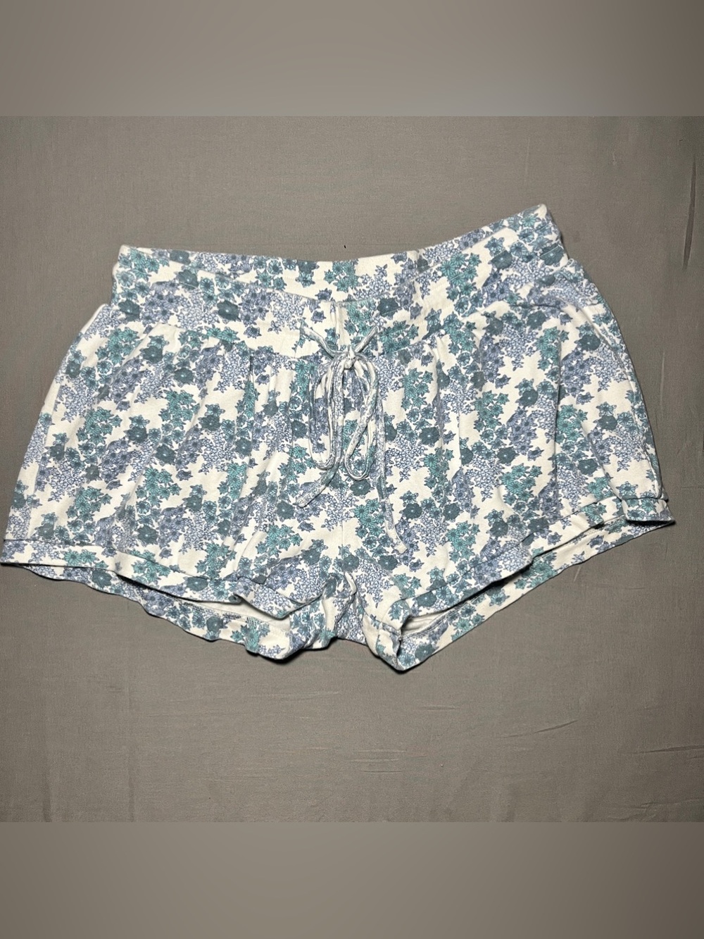 kate quinn Blue and White Floral Drawstring Shorts Size Small